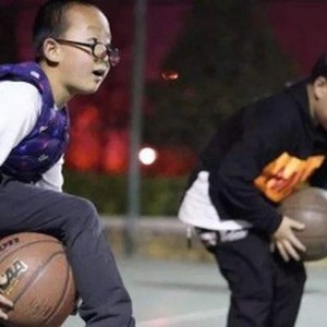篮球新手基础训练视频
